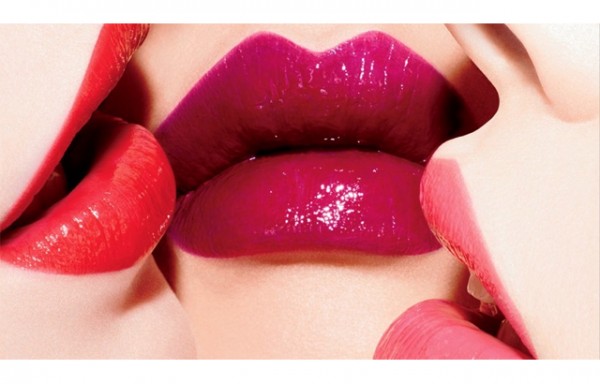 mac huggable lip color