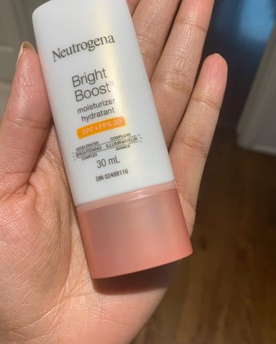 Neutrogena Bright Boost Moisturizer SPF 30 Review | Canadian Beauty